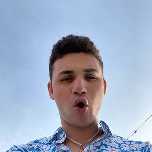 Meet your Posher, Logan